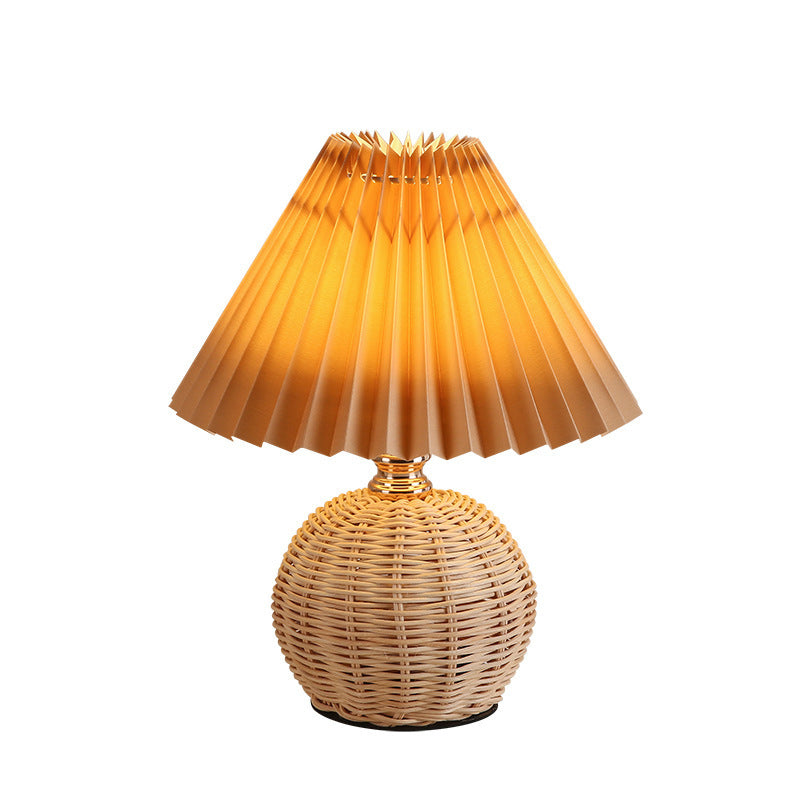 Nordic Rattan Faltstoff Kegelform LED Tischlampe 1-Lampe