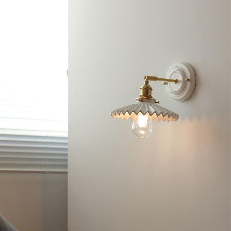 Vintage Japanische Keramik Messing 1-Licht Wandlampe