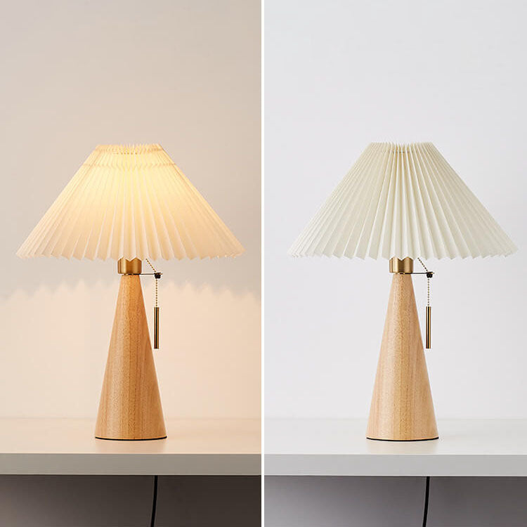Japanische Minimalistische Holzkonstruktion Faltenstoff LED Tischlampe 1-Licht