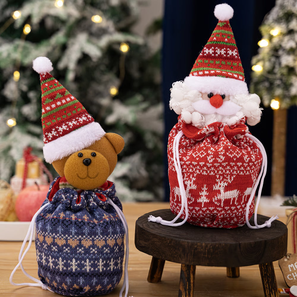 KnitJoy Weihnachtsgeschenkbeutel mit Puppe – Wiederverwendbarer Strickgeschenkbeutel für Kinder