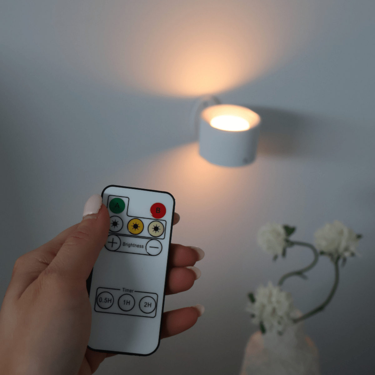 Nuvia | Drahtlose LED Wandleuchte