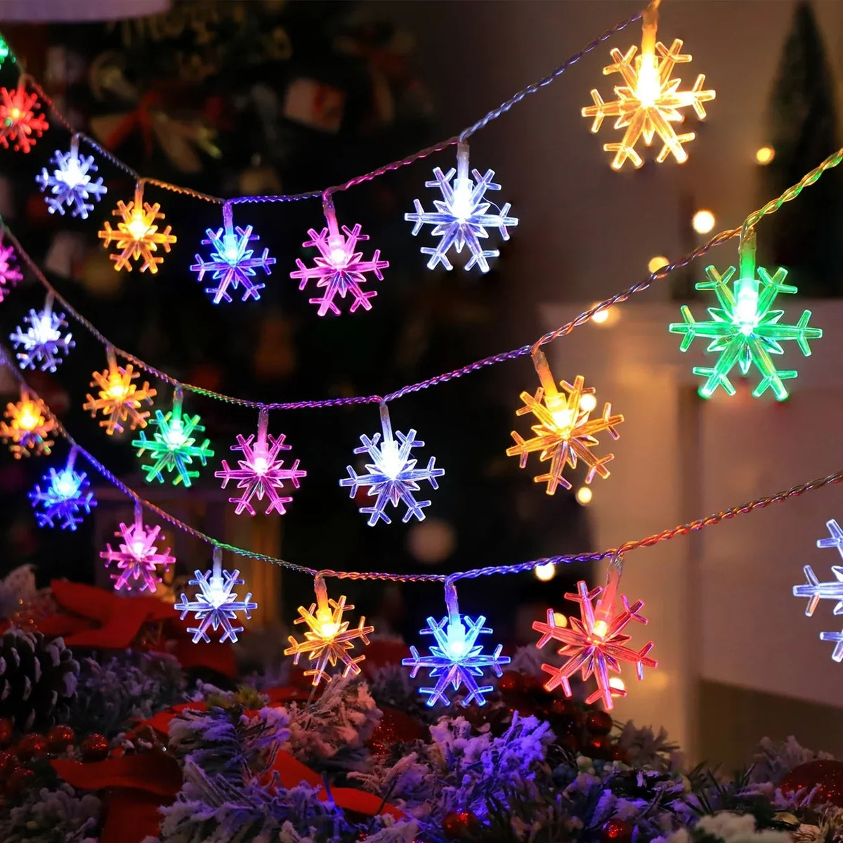 LED Weihnachtsbeleuchtung mit Schneeflocken – Warmweiß oder Buntes Licht für Innen & Außen
