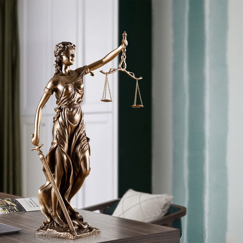 Dekorationsstatue der Göttin der Gerechtigkeit