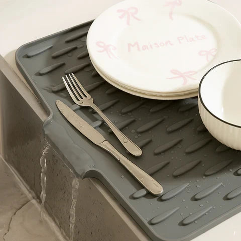 FlexiDry Silikon-Trockmatte – Hitzebeständig, Rutschfest & Platzsparendes Design