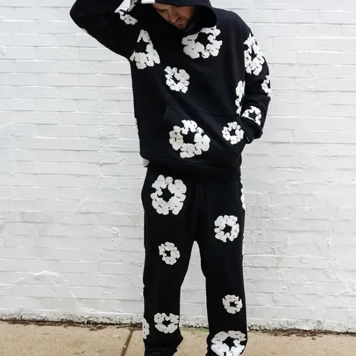 Ensemble Caleb mit Kapuze und weitem Blumen-Hosen