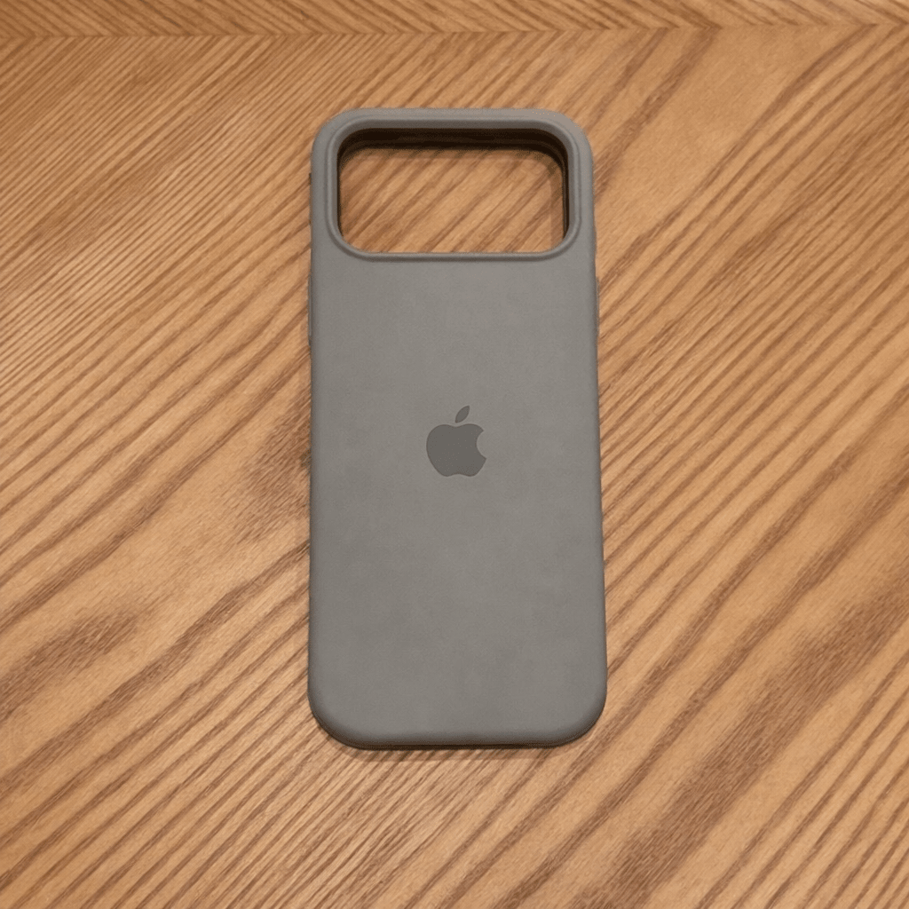 VELVIGUARD – MagSafe-kompatible Silikonhülle mit sanfter Berührungsoberfläche für iPhone