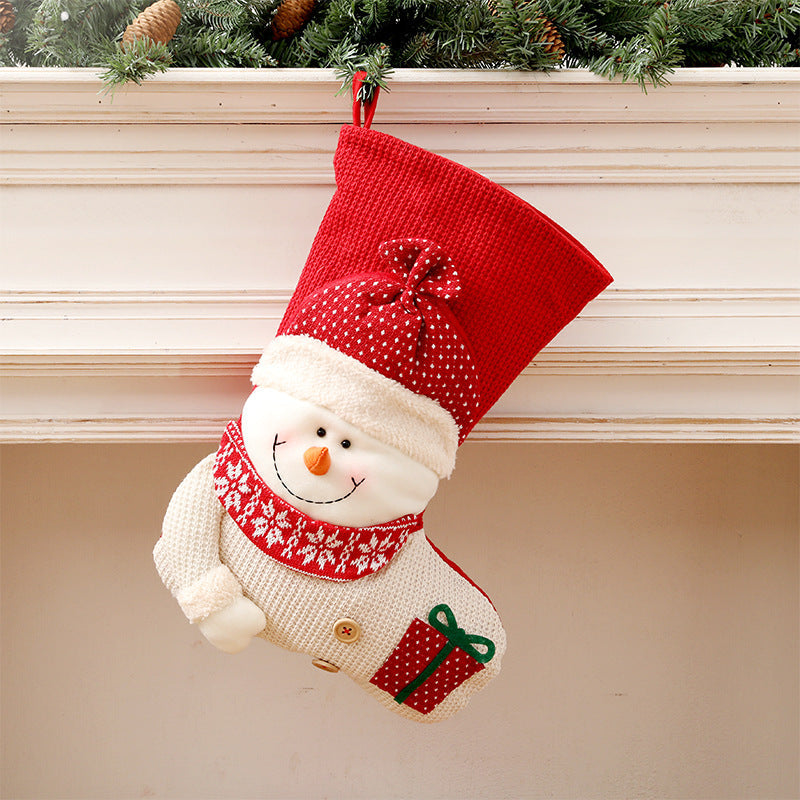 Gestrickte Weihnachtssocken – Warme Weihnachtsdekoration für ein Festliches Weihnachten