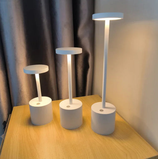 Frendorf LumaLite Wiederaufladbare Drahtlose Dimmbare LED-Tischlampe Modernes Design für Restaurants und Zuhause
