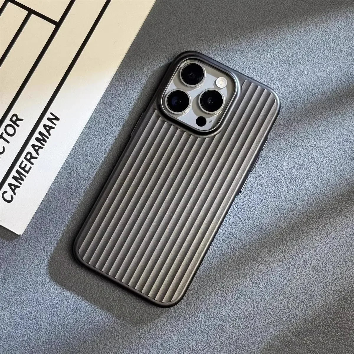Titanium Shield Pro iPhone Hülle