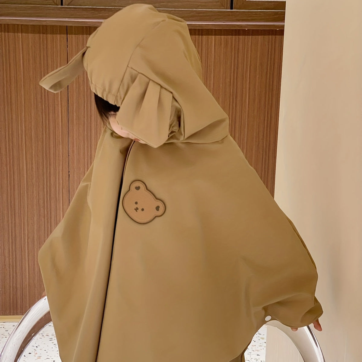 Kinder Regenjacke mit Kapuze – Wasserdichte Jacke mit Bären- oder Hasenmotiv