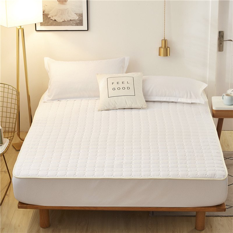 CushioGuard Seiden Matratzenbezug | Atmungsaktiver und luxuriöser Schutz für Ihre Matratze