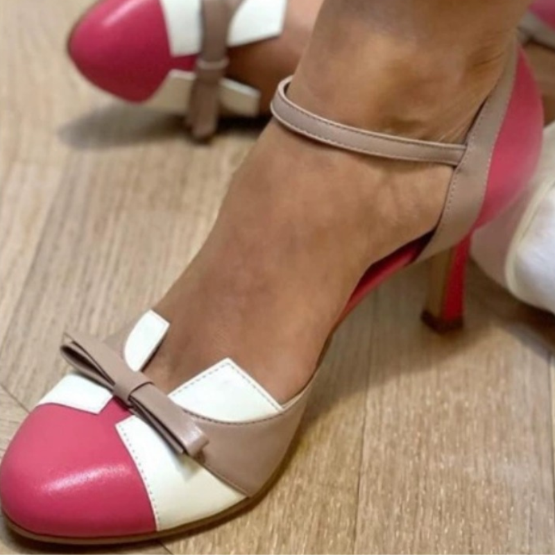 Damen Pumps mit runder Spitze und verstellbaren Riemen