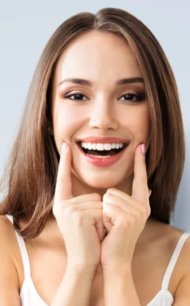 Auf Smile Veneers (Ober- und Unterkiefer inbegriffen)