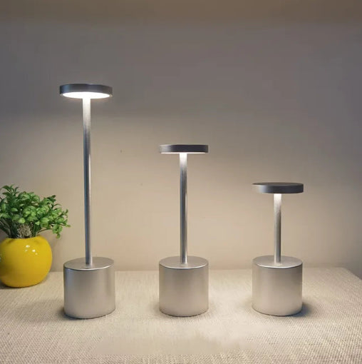 Frendorf LumaLite Wiederaufladbare Drahtlose Dimmbare LED-Tischlampe Modernes Design für Restaurants und Zuhause