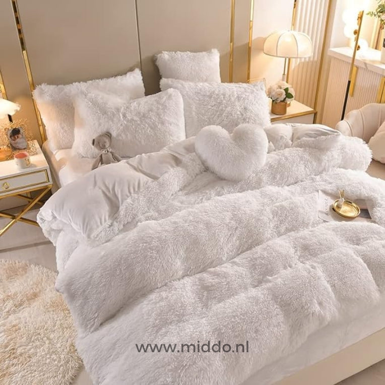 TeddyDreams Fleece Bettwäsche Set | Kuscheliges 5-teiliges Set mit gratis Herz-Kissen!