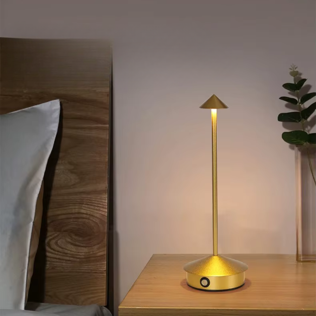 Moderne Aluminium-Kegel-LED-Akku-Tischlampe 1-Licht