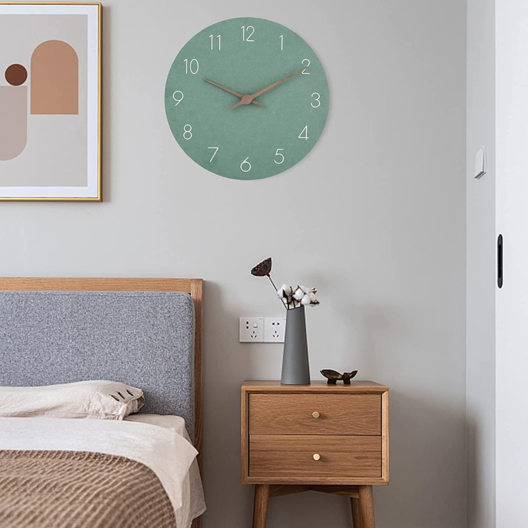 Nork - Minimalistische Holz-Wanduhr