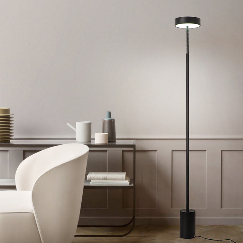 Zeitgenössische Skandinavische Runde Eisen LED Stehlampe Für Schlafzimmer