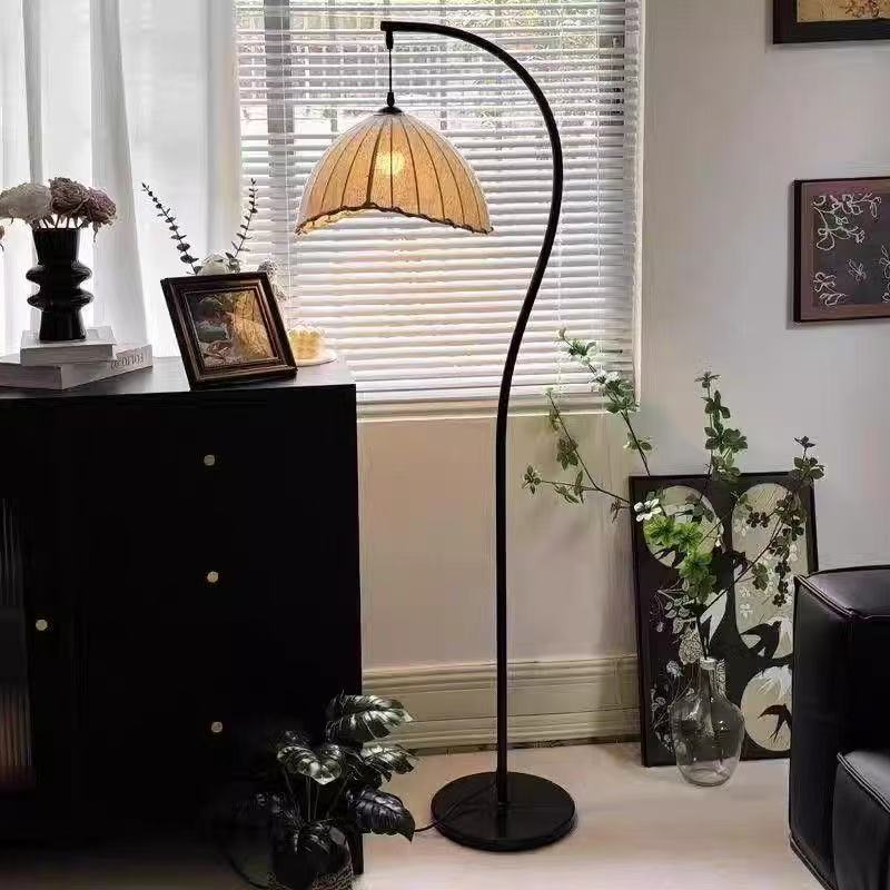 Vintage Booglampe mit Stoffschirm – Klassische Stehlampe
