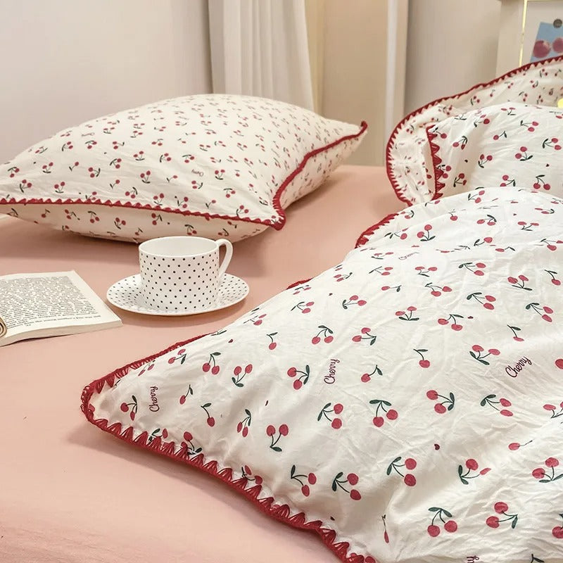 Bettwäsche Set Kirschblüte und Erdbeeren – Verschiedene Größen