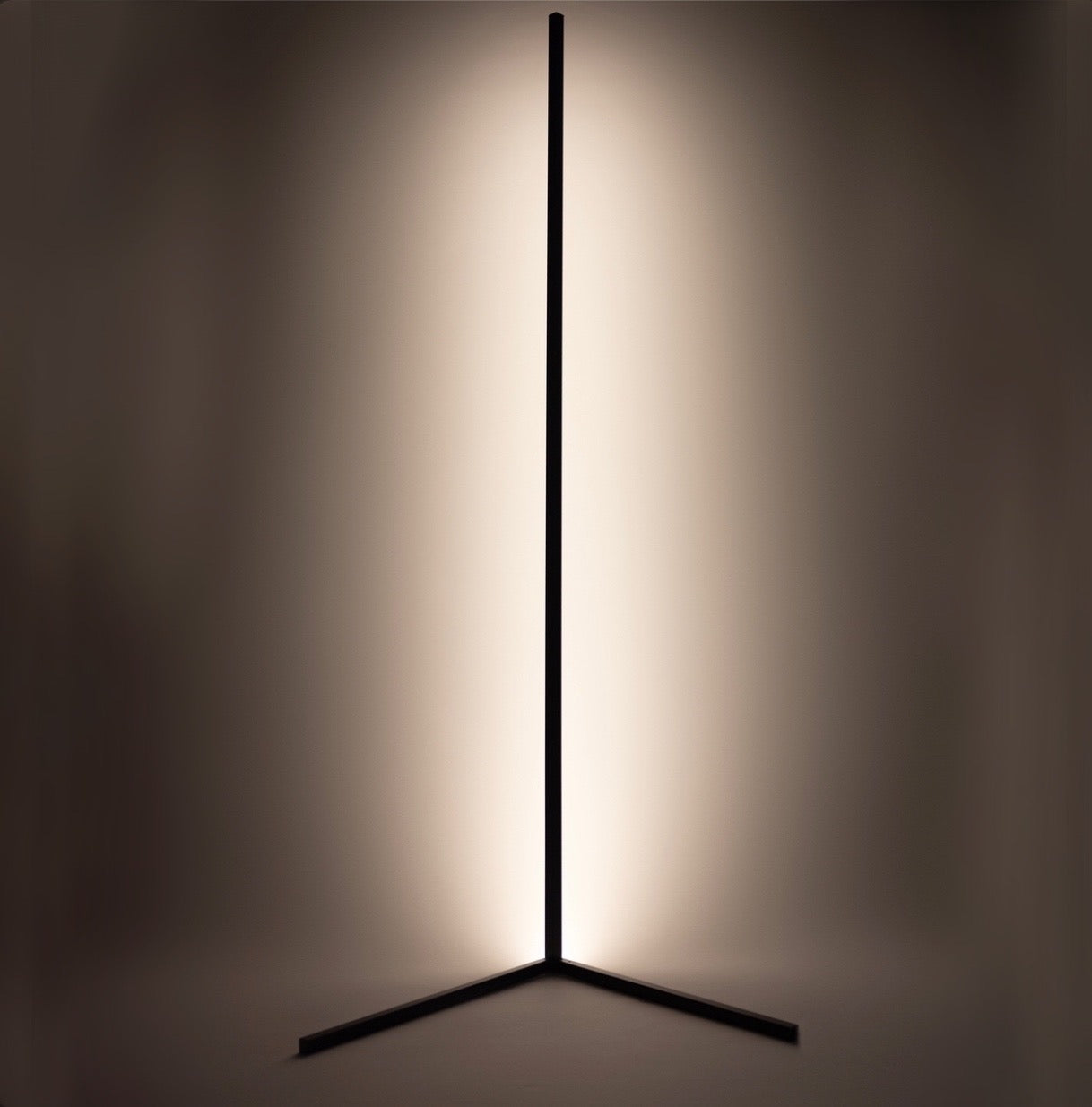 Eck-Stehlampe