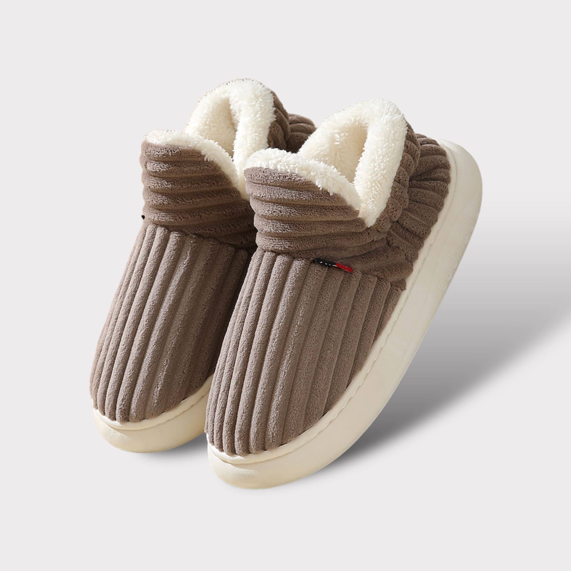 WohlfühlSchritt Fleece Hausschuhe | Bequeme und warme Winterbegleiter für Zuhause
