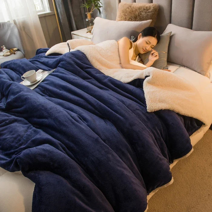 CozyNest Wendbare Woll-Decke – Flanell & Kaschmir Wärmedecke für den Winter