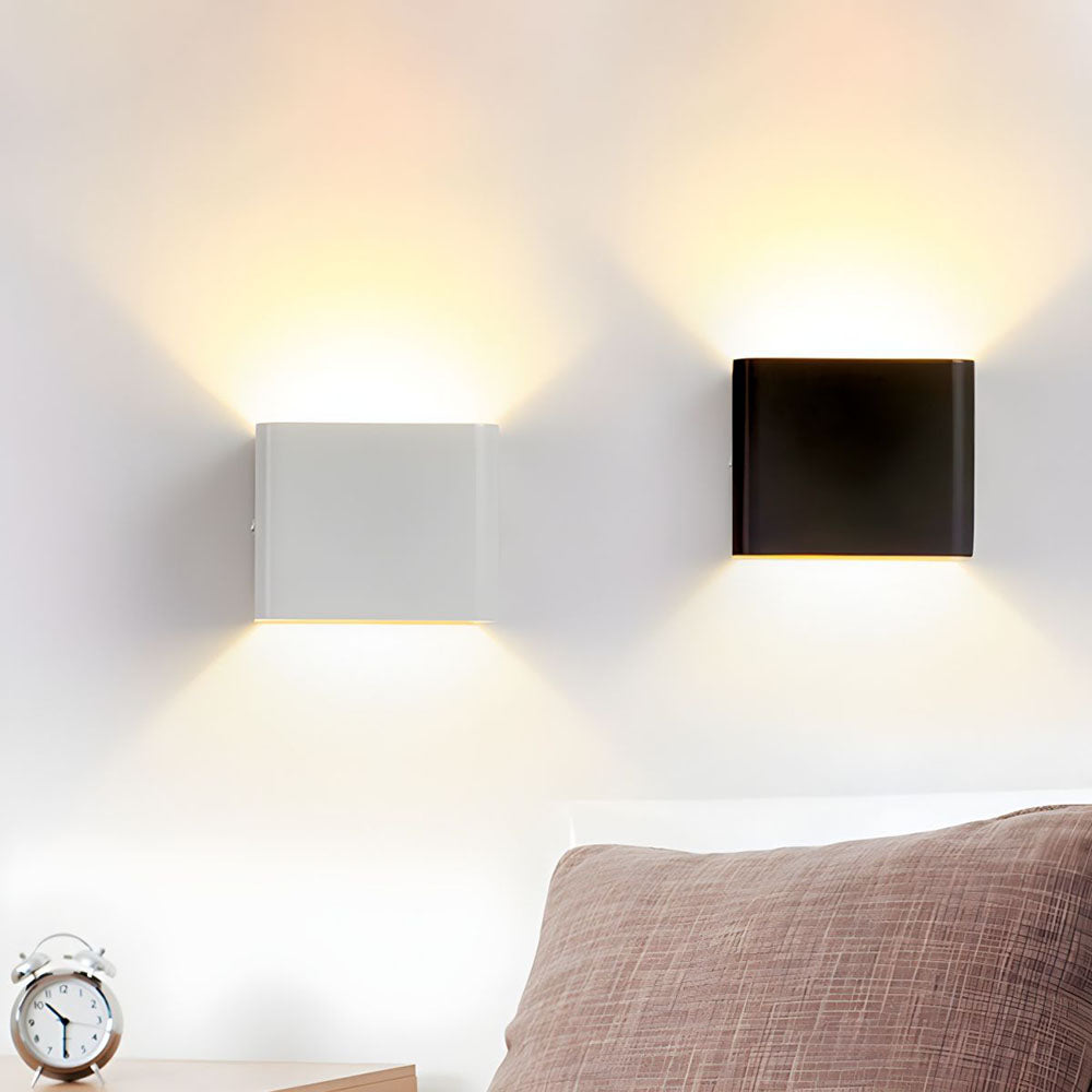 Cubbon Wandlampe – LED – Weiß – Kompakt – Modernes Design