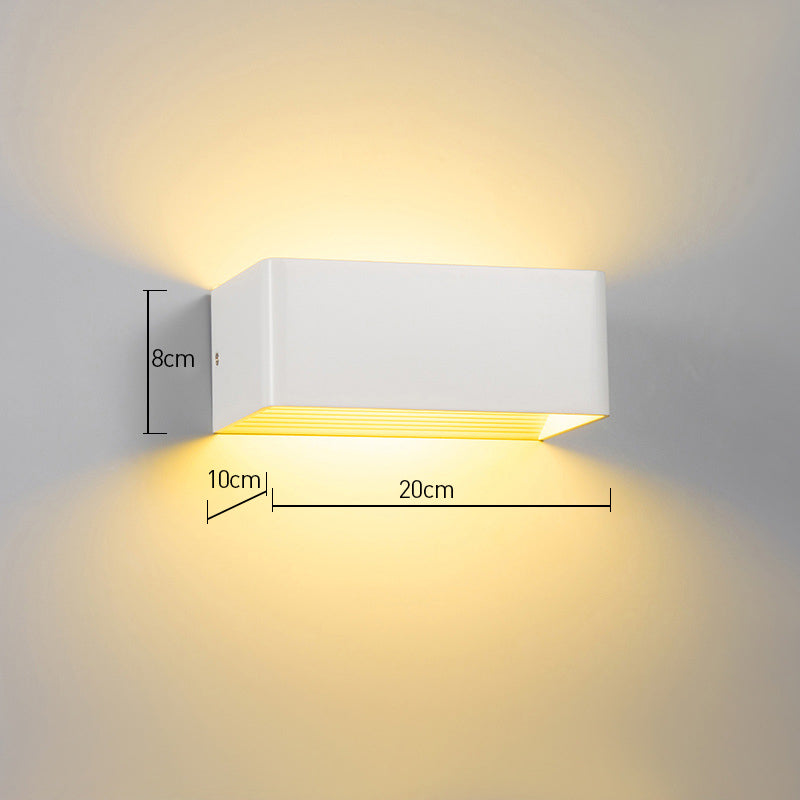 Cubbon Wandlampe – LED – Weiß – Kompakt – Modernes Design