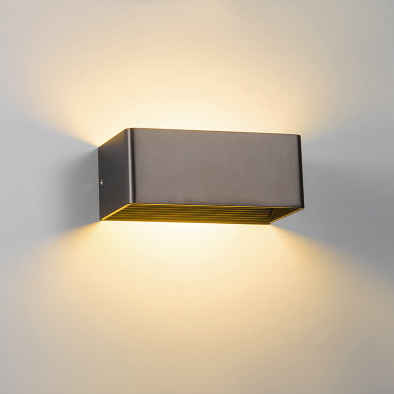 Cubbon Wandlampe – LED – Weiß – Kompakt – Modernes Design