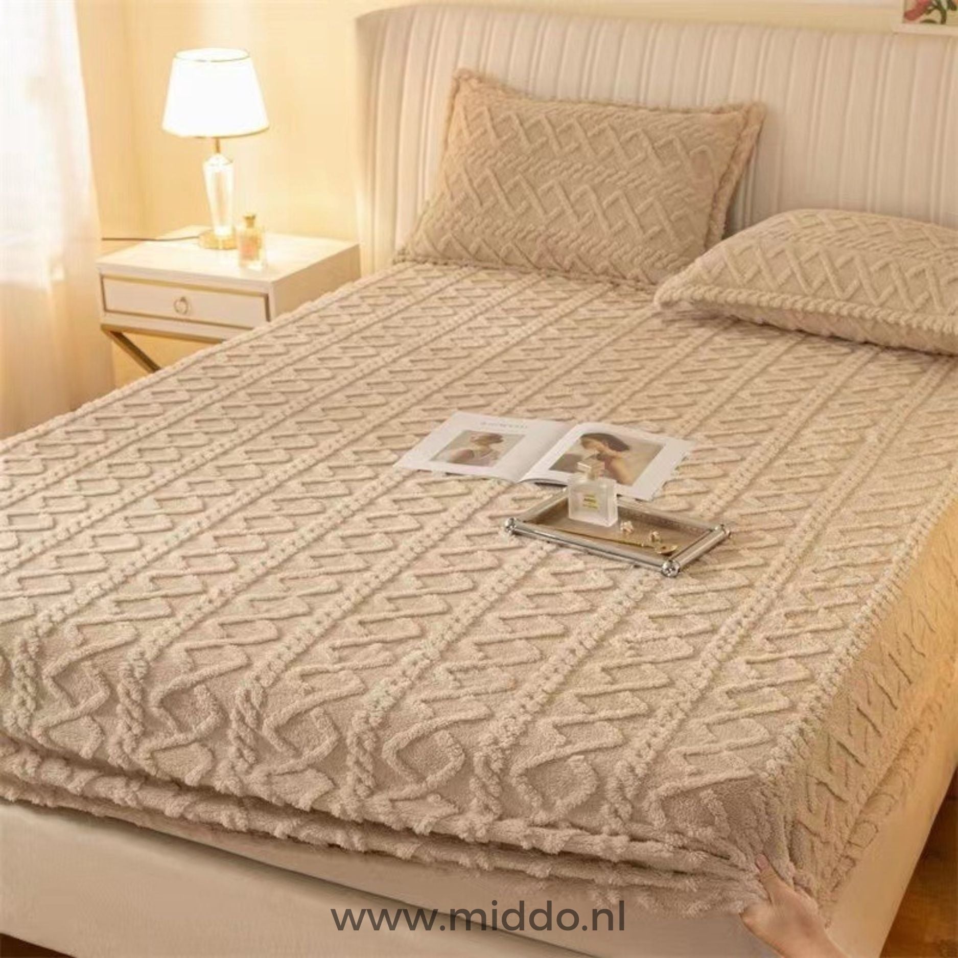 FleeceDream Spannbettlaken Set | Super bequem und weich mit gratis Kissenbezügen!