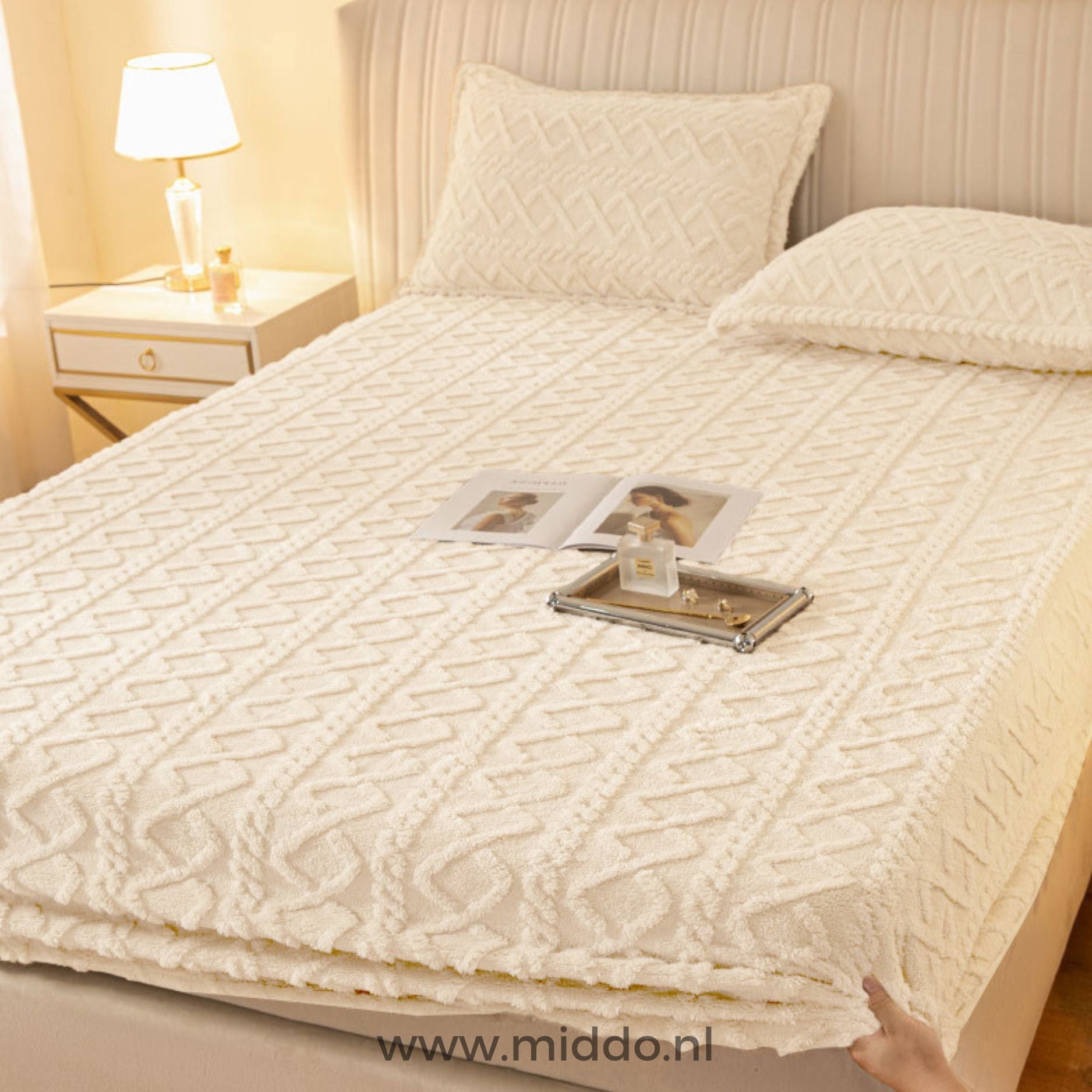 FleeceDream Spannbettlaken Set | Super bequem und weich mit gratis Kissenbezügen!