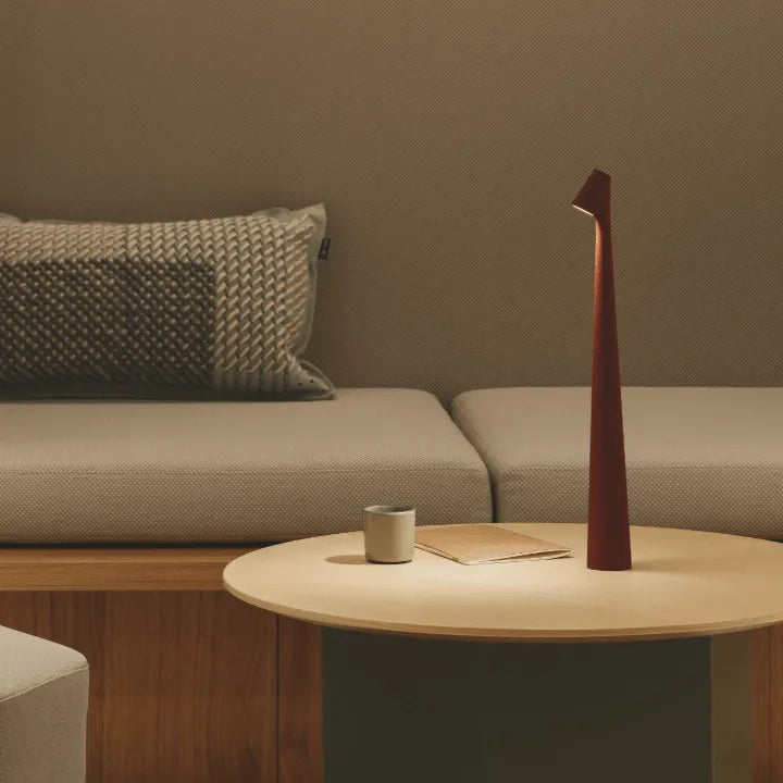 Minimalistische Leuchte für modernes Wohndesign