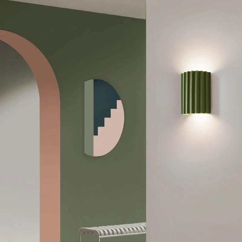 GleamEdge | Moderne LED-Wandlampe mit künstlerischem Harzdesign