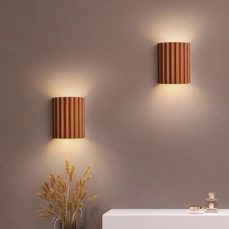 GleamEdge | Moderne LED-Wandlampe mit künstlerischem Harzdesign