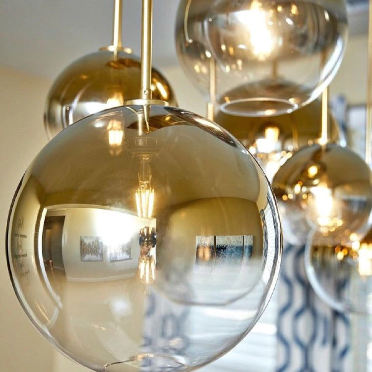 Frendorf | Glaskugel Pendelleuchte | Modernes Messing Design