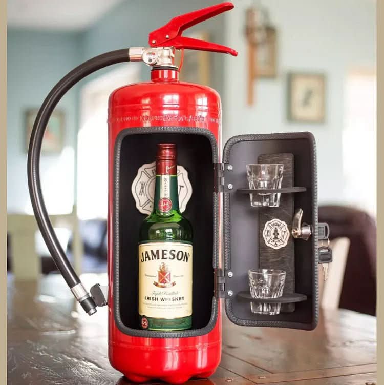 Versteckte FeuerBar – Versteckte Mini-Bar im Feuerlöscher-Design für stilvolle Getränkeaufbewahrung