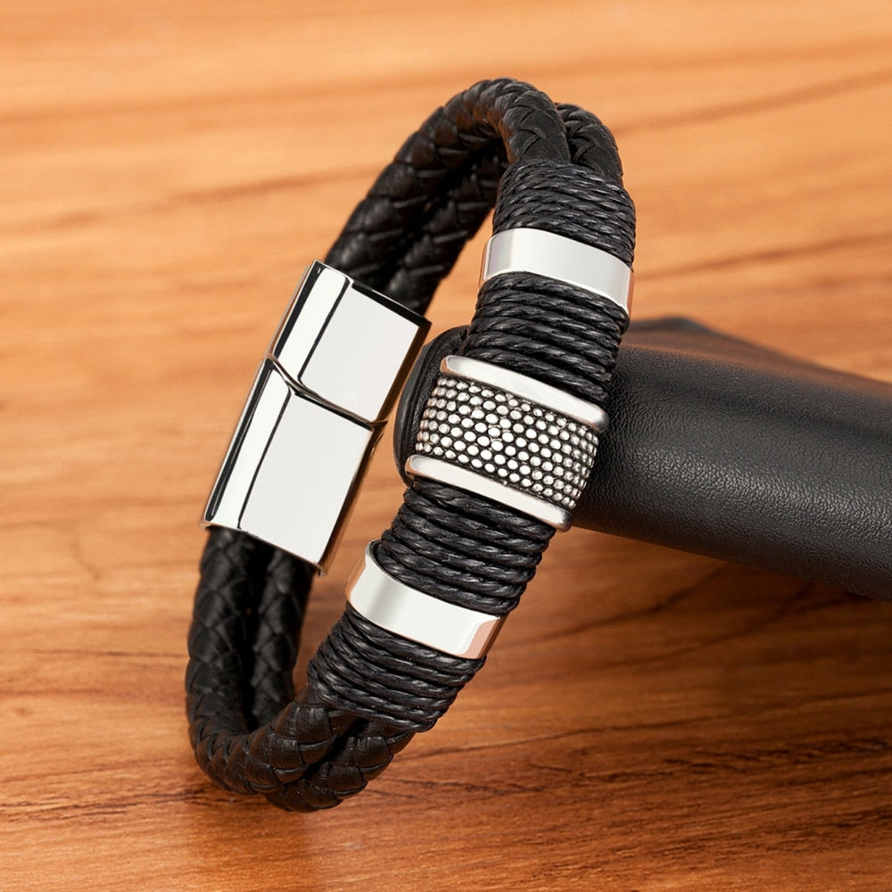 Armband im geflochtenen Lederstil