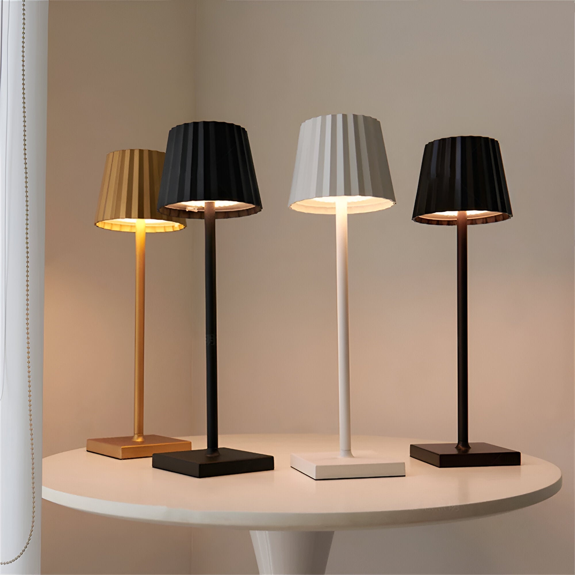 Tischlampe LED - Dimmbar, Wasserdicht & Kabellos