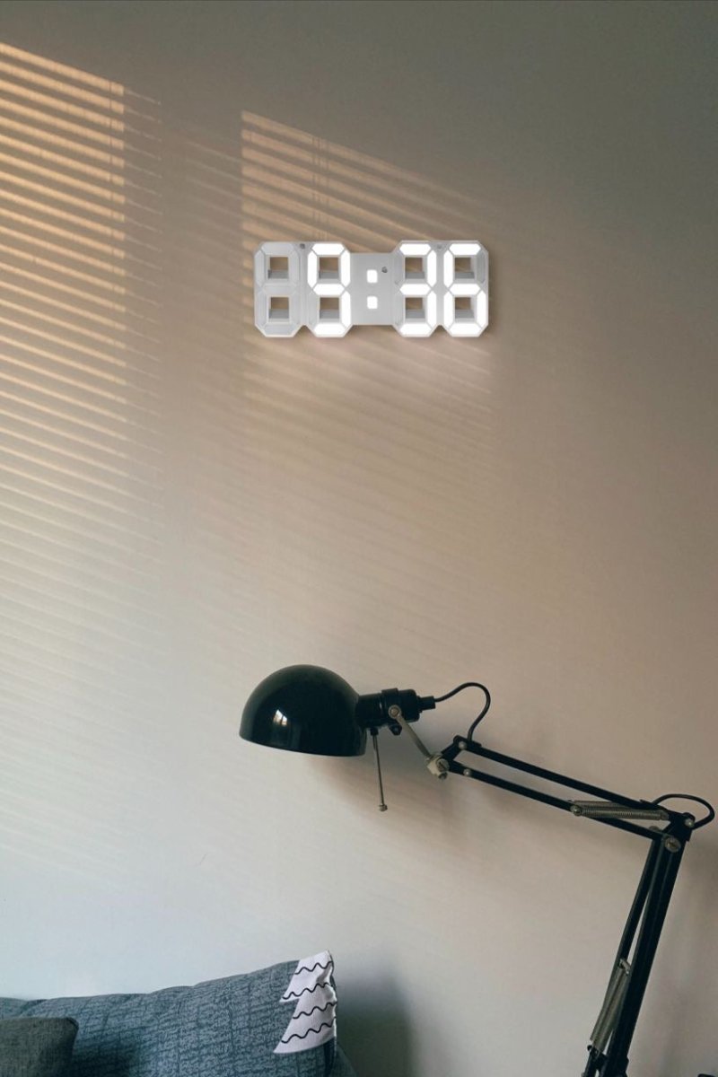 Frendorf | LumiSync 3D LED Wanduhr – Moderne Digitale Uhr mit Dimmbarer Beleuchtung
