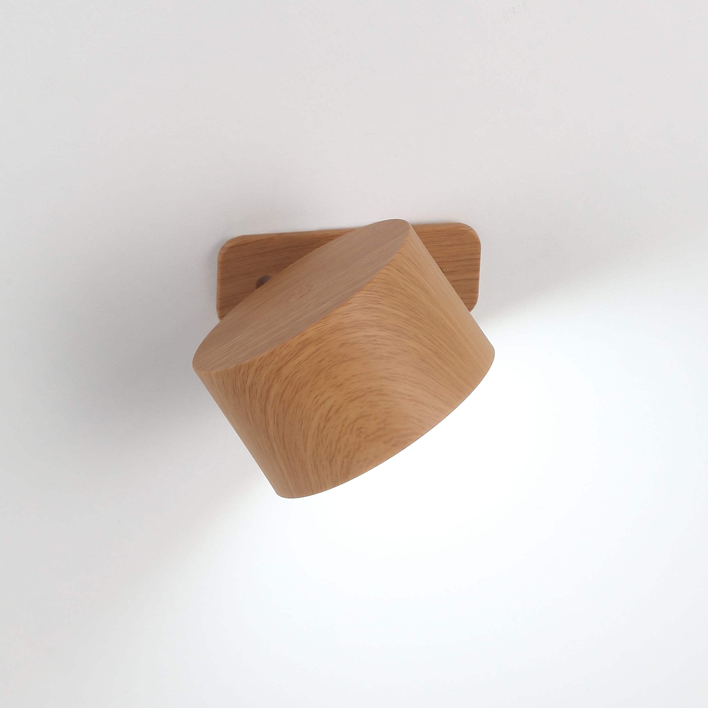 Ticky Magnetische Wandleuchte Holzlook