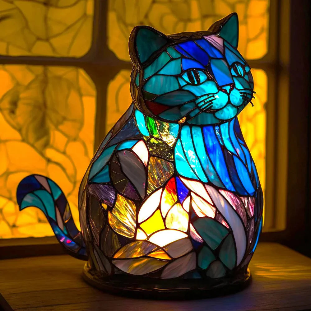 Bunte Glaslampe mit Tiermotiven für eine Künstlerische Atmosphäre
