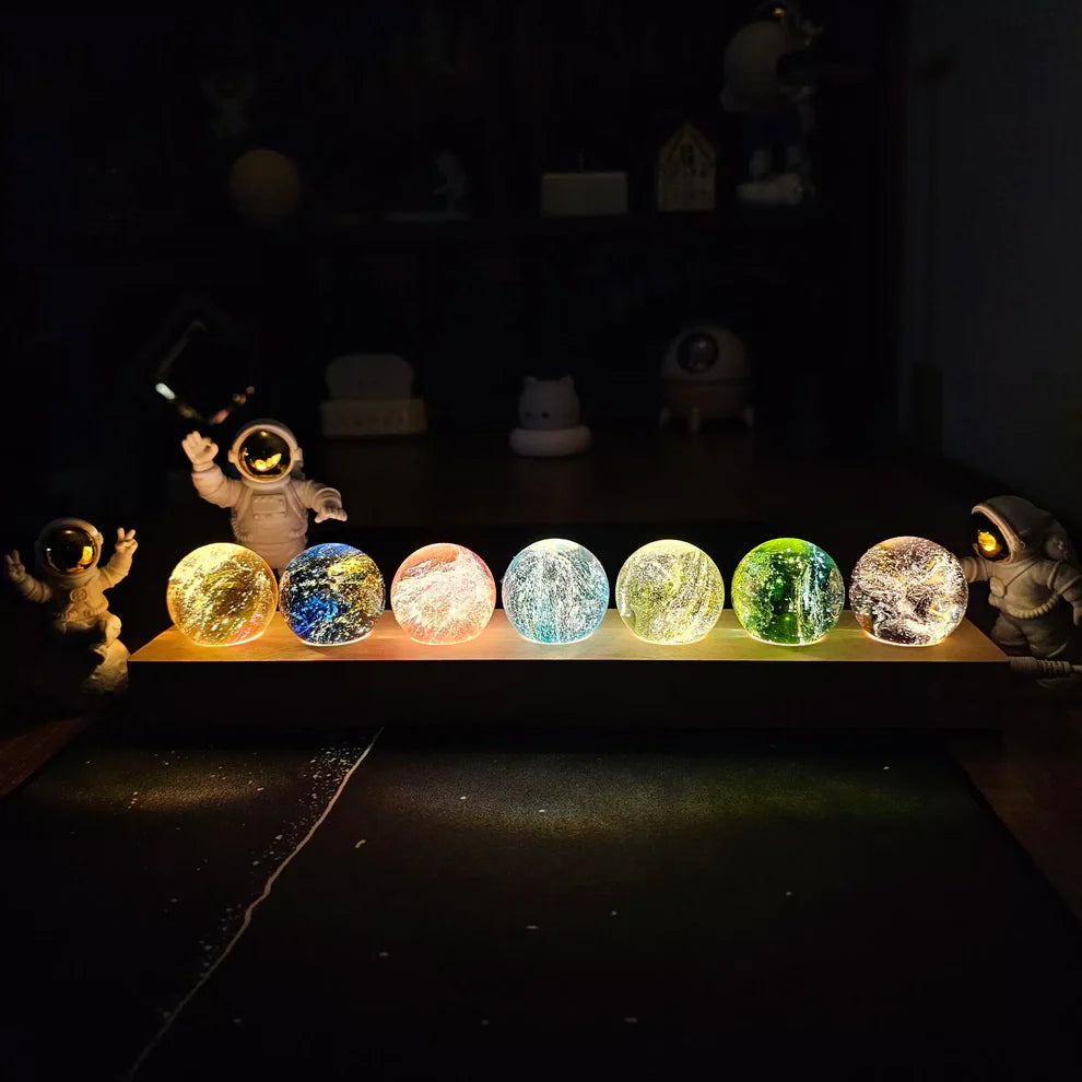 Kristalllampe mit kosmischen Lichteffekten