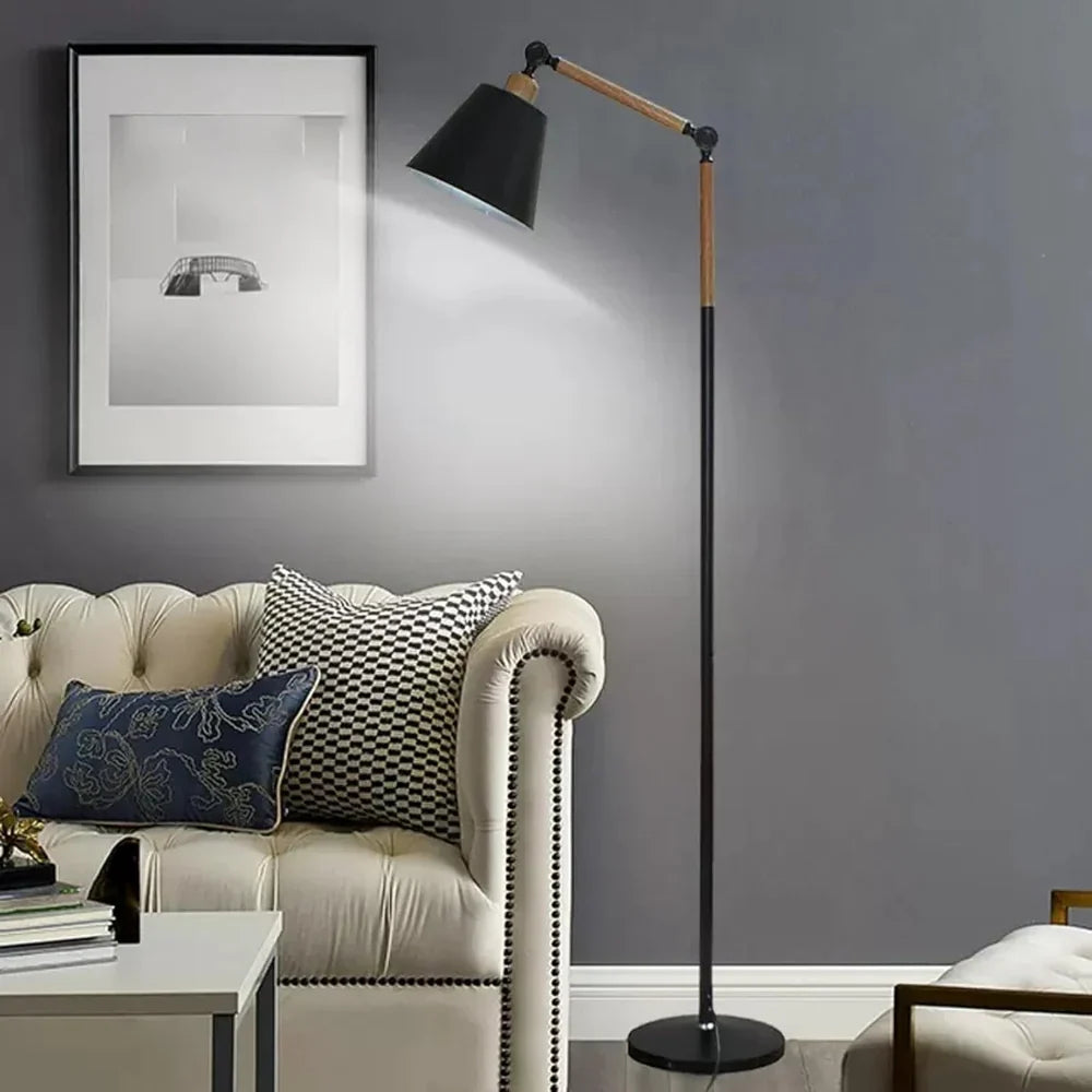 Nordic Stehlampe – Minimalistisches Design mit Verstellbarem Lampenkopf