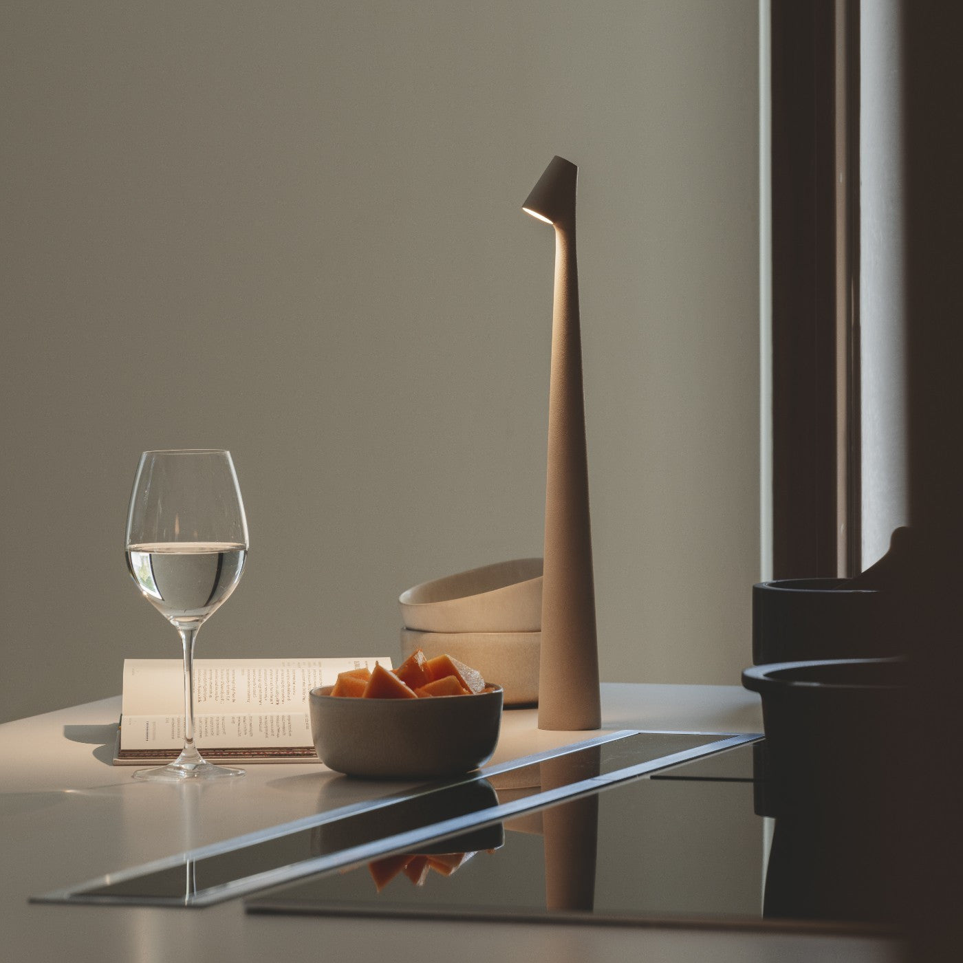 Minimalistische Leuchte für modernes Wohndesign