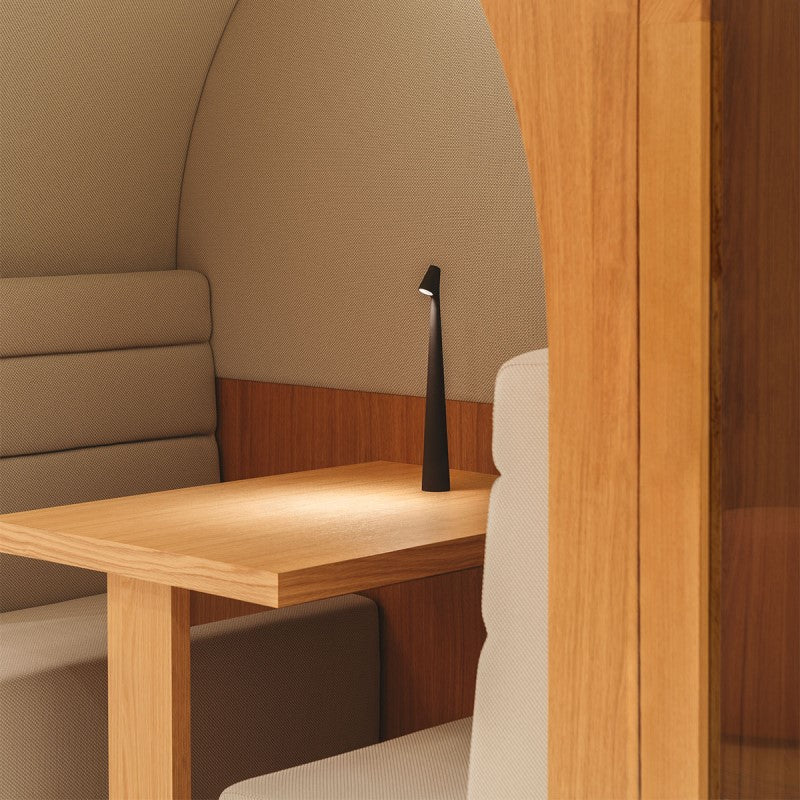 Minimalistische Leuchte für modernes Wohndesign