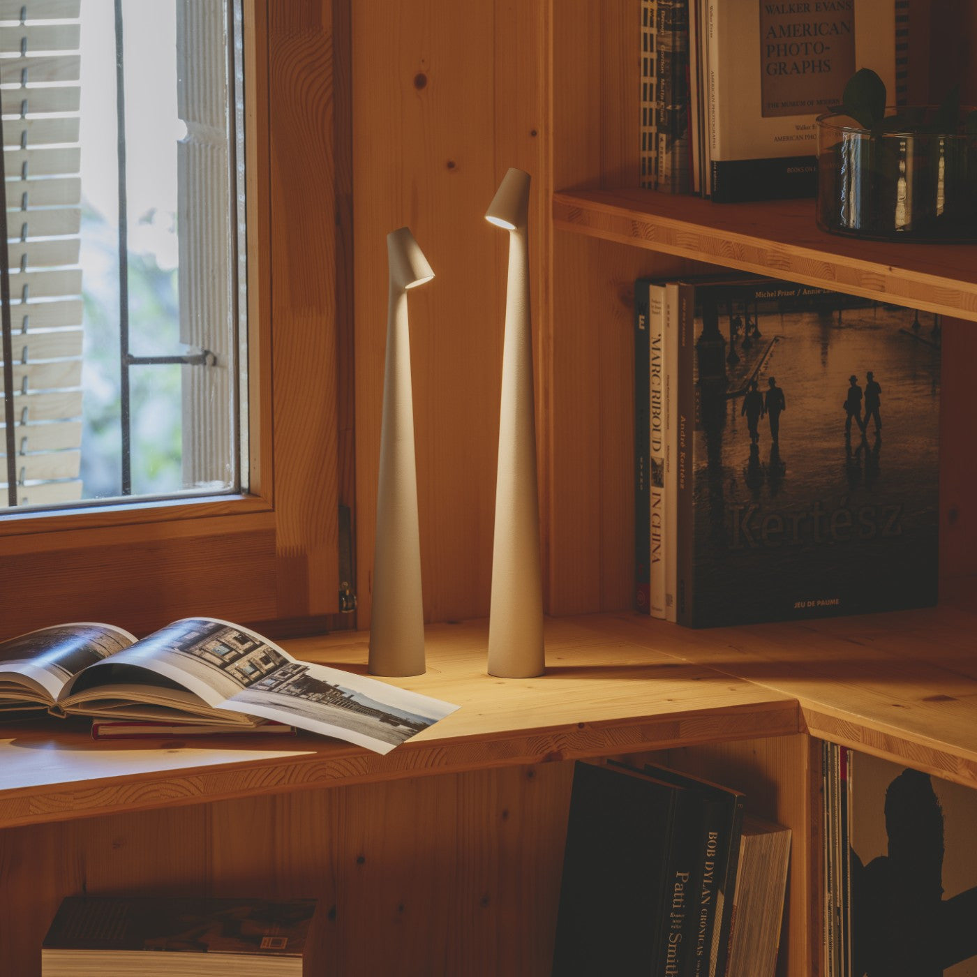 Minimalistische Leuchte für modernes Wohndesign