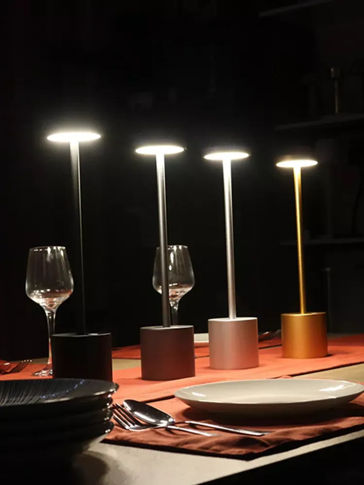 Frendorf LumaLite Wiederaufladbare Drahtlose Dimmbare LED-Tischlampe Modernes Design für Restaurants und Zuhause