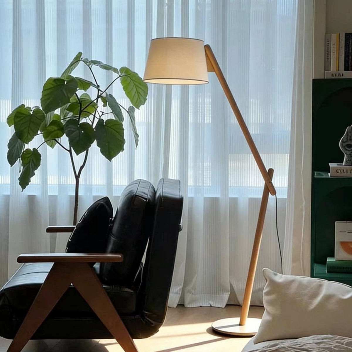 Verstellbare Bogenlampe – Moderne Stehlampe mit geschwungenem Design