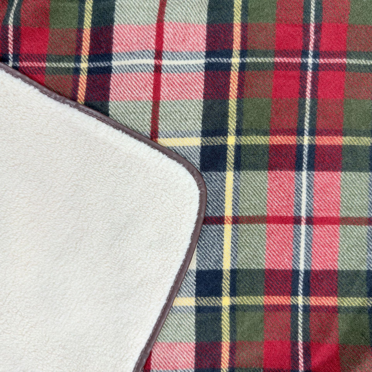 Karierte Fleece-Decke – Weiche und Warme Plaid für Sofa und Bett